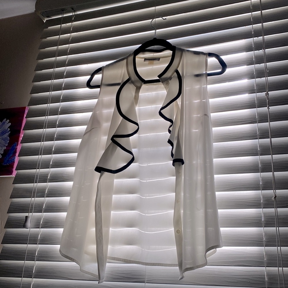 Never wore, need new home